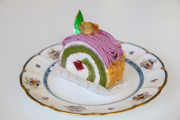 もちっと カラダ想いのロールケーキ